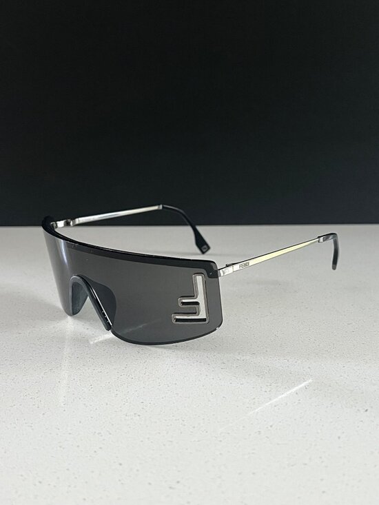 FENDI FE40168U Sport 141MM Shield Sunglasses main image 9
